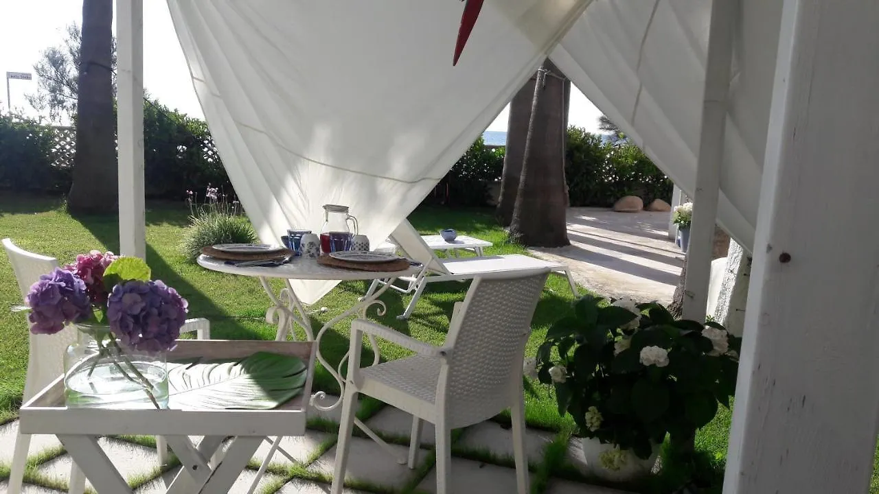 Bed and Breakfast La Casa di Nina La Maddalena  Italia
