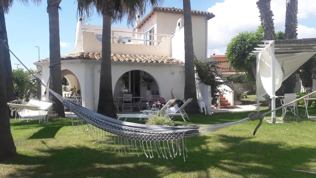Bed and Breakfast La Casa Di Nina La Maddalena  0*, La Maddalena (Cagliari) Italia