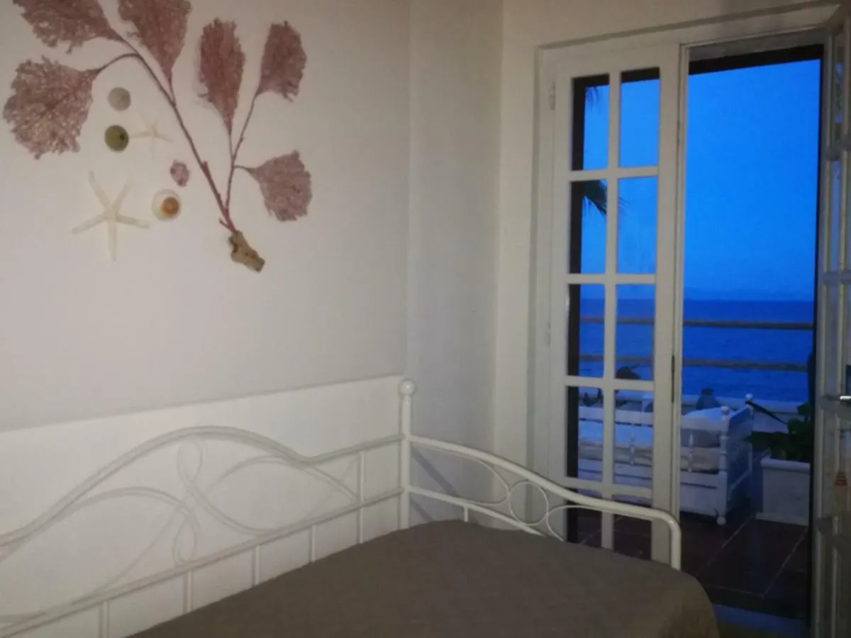 Bed & Breakfast Bed and Breakfast La Casa di Nina La Maddalena