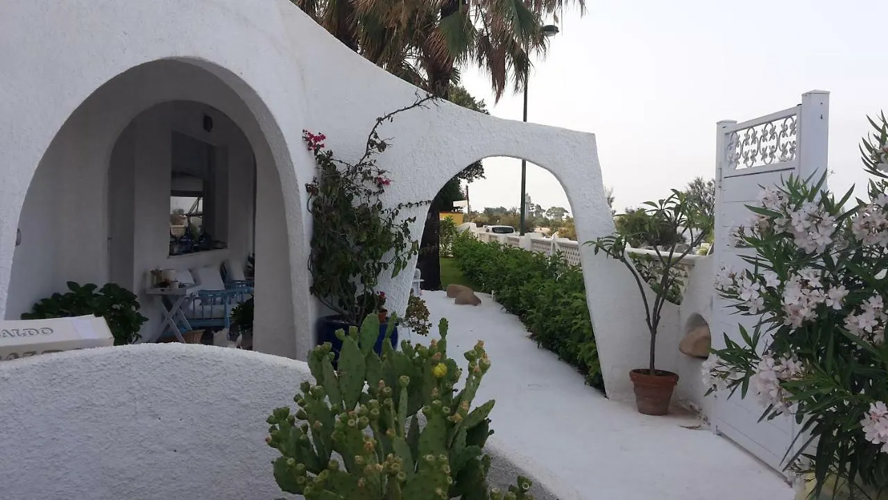 Bed and Breakfast La Casa di Nina La Maddalena  Bed & Breakfast La Maddalena (Cagliari)