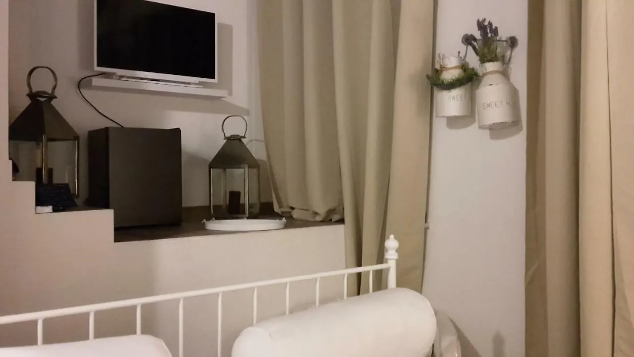 مبيت وإفطار La Maddalena  La Casa Di Nina 0*, La Maddalena (Cagliari)