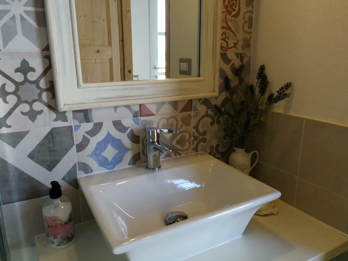 فندق مبيت وإفطار مبيت وإفطار La Maddalena  La Casa Di Nina